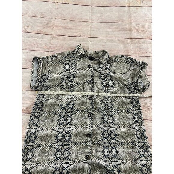 Eloquii Animal Print Short Sleeve Collared Button Down Shirt - 18 - Picture 6 of 10